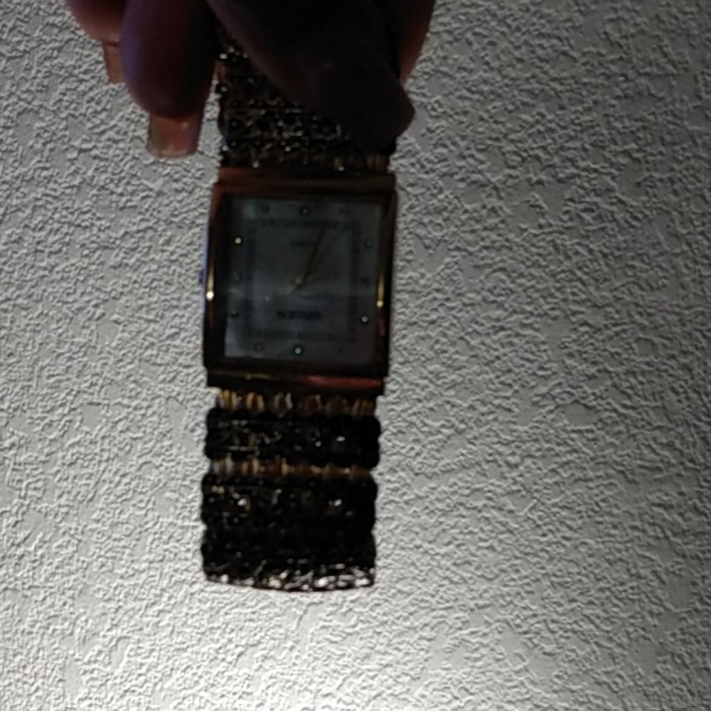 Watch - Picture 2 of 3